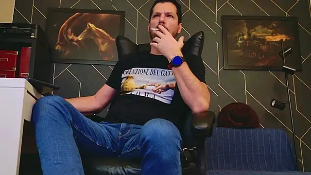 ChrisKox online show from December 6, 2:28 pm