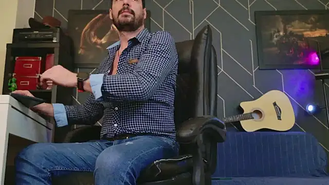 ChrisKox online show from January 12, 6:49 pm