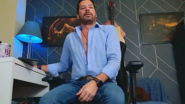 ChrisKox online show from October 2, 8:13 pm