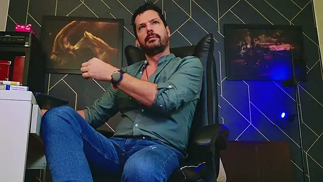 ChrisKox online show from December 10, 12:56 am