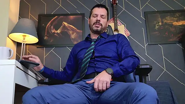 ChrisKox online show from November 7, 11:13 am