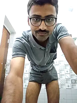 Snapshot of krishna8035 chatting on October 5, 6:39 am krishna8035 online show from October 5, 6:39 am