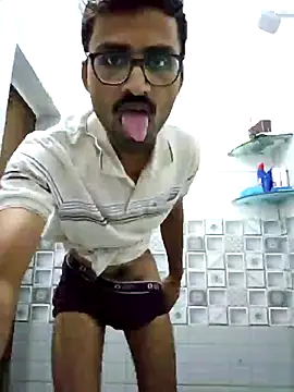 Snapshot of krishna8035 chatting on October 9, 4:23 pm krishna8035 online show from October 9, 4:23 pm