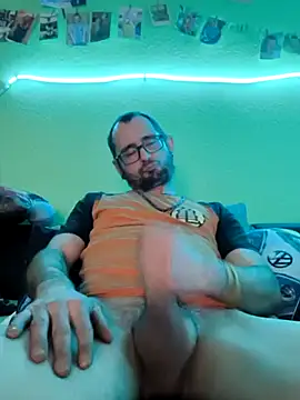 Snapshot of Steveschaw chatting on February 4, 10:45 pm Steveschaw online show from February 4, 10:45 pm