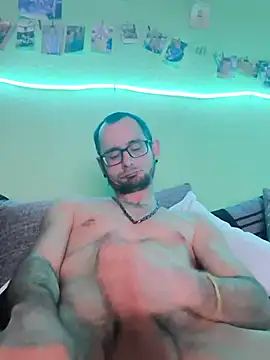 Snapshot of Steveschaw chatting on February 7, 12:09 am Steveschaw online show from February 7, 12:09 am