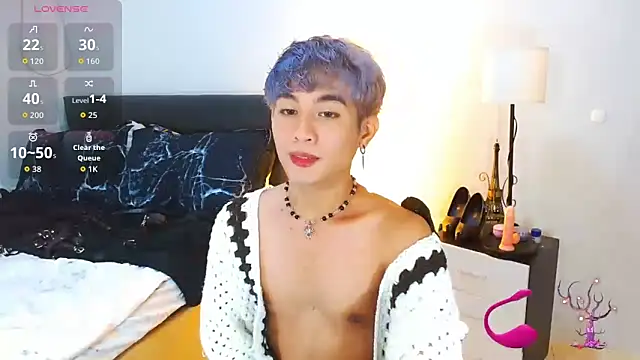 WildestTwink online show from April 21, 2:01 pm