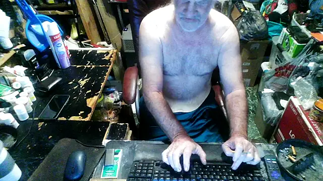 russtee online show from January 5, 8:34 pm