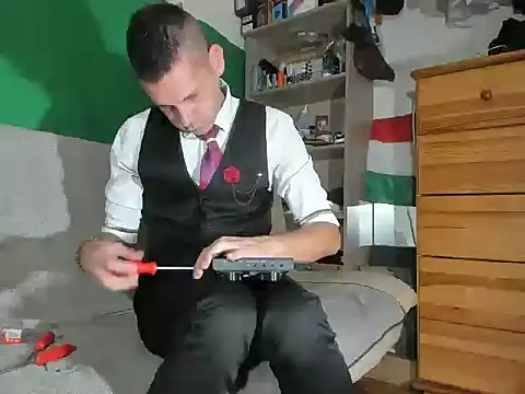 viraglaci18xh online show from October 25, 2:19 pm