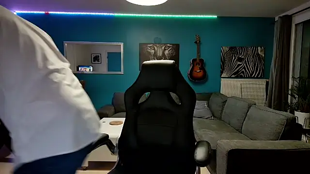 tom sauwer online show from February 27, 8:20 pm