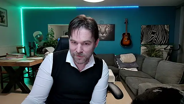 tom sauwer online show from November 23, 10:54 pm