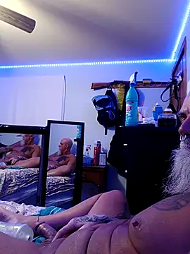 EdgarAlenPole online show from February 13, 7:47 am