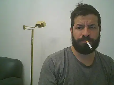 Snapshot of juanci_to chatting on October 31, 7:01 am juanci to online show from October 31, 7:01 am