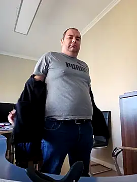 Andrew1900529 online show from November 5, 7:21 am