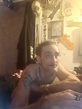 19chubbylover81 online show from September 24, 7:18 am