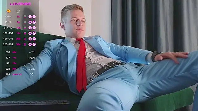 S3Xyes online show from December 3, 1:50 am