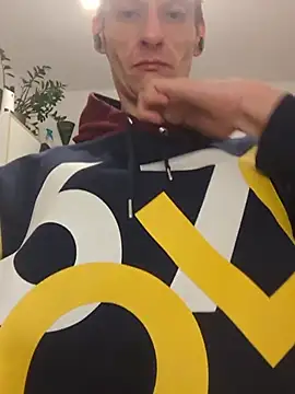 maciej online show from December 13, 11:22 pm