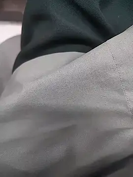 rocksred1 online show from March 28, 9:48 pm