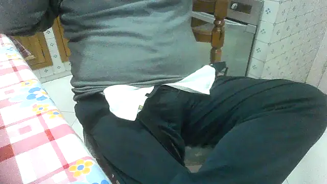 polloiw online show from November 20, 3:33 pm