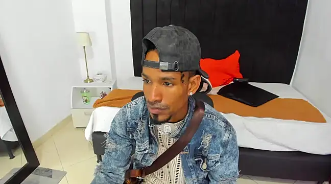 Snapshot of anhtony_wayans chatting on January 27, 11:11 pm anhtony wayans online show from January 27, 11:11 pm