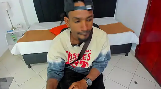 Snapshot of anhtony_wayans chatting on January 30, 12:29 am anhtony wayans online show from January 30, 12:29 am