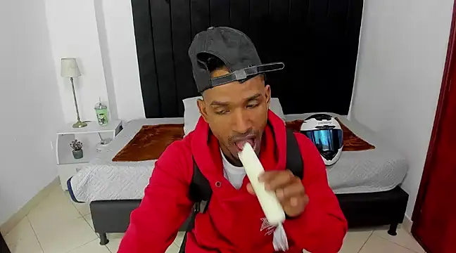 Snapshot of anhtony_wayans chatting on January 14, 12:11 am anhtony wayans online show from January 14, 12:11 am