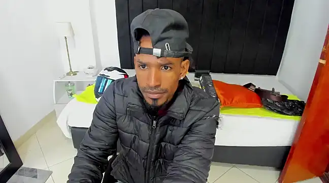 Snapshot of anhtony_wayans chatting on February 6, 12:54 am anhtony wayans online show from February 6, 12:54 am