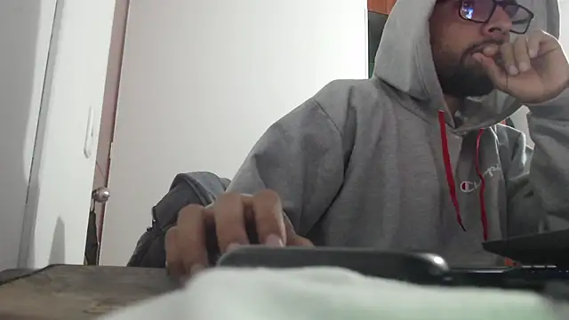 fvckolombianguyy online show from February 11, 5:26 am