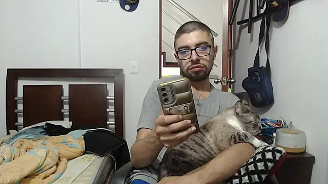 fvckolombianguyy online show from March 7, 1:09 am