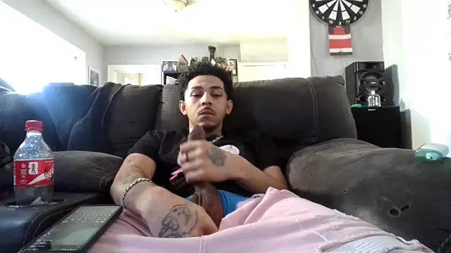 bigdickjojo69 online show from February 15, 9:01 pm