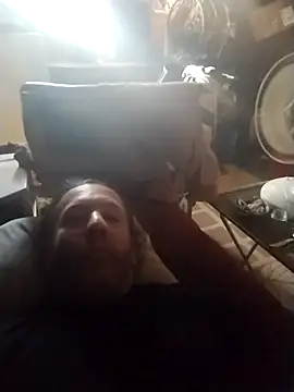 trucker1979 online show from April 8, 9:34 pm