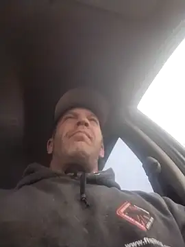 trucker1979 online show from December 18, 6:37 pm