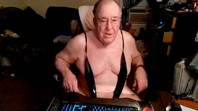 Toastir online show from October 4, 4:23 pm