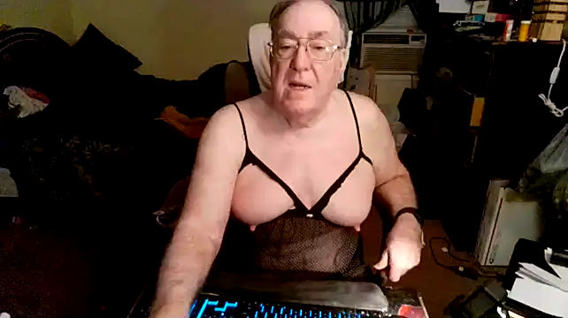 Toastir online show from December 18, 1:34 pm