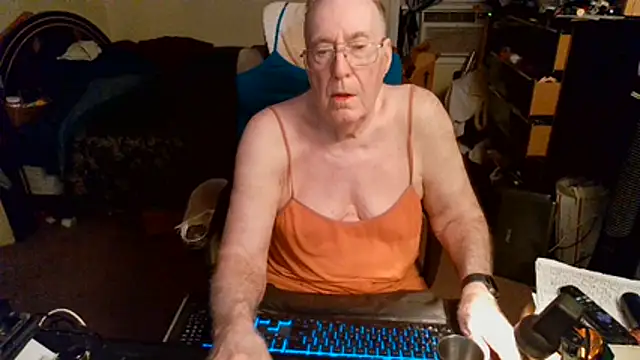 Toastir online show from August 8, 9:55 pm