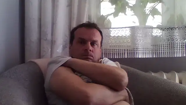 grzes19763 online show from April 19, 10:04 am