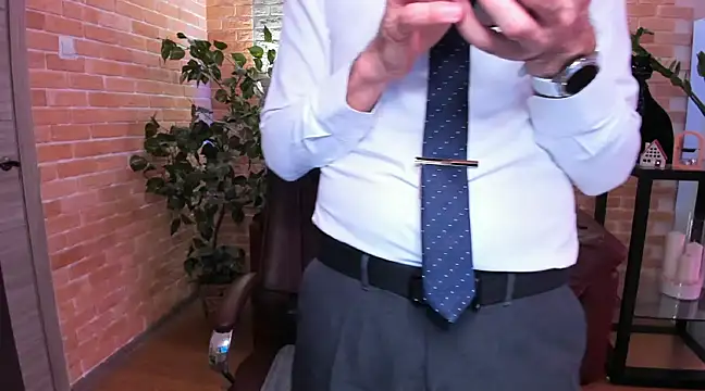 SteveTiger online show from January 29, 12:45 pm