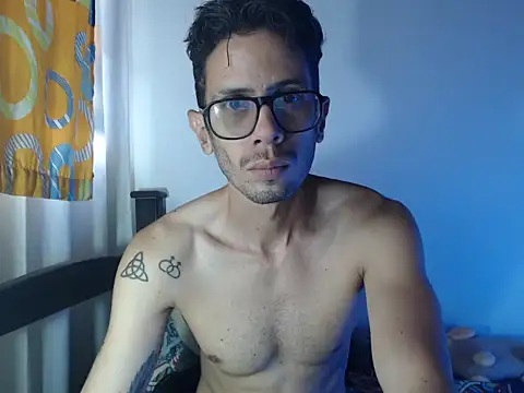 alisterxxx online show from March 18, 3:59 pm