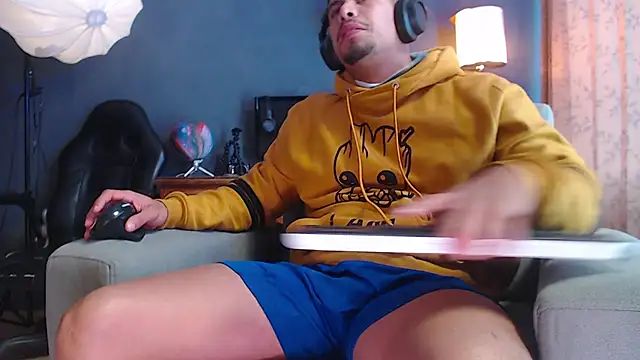 geirge teacherxx online show from December 4, 9:44 pm