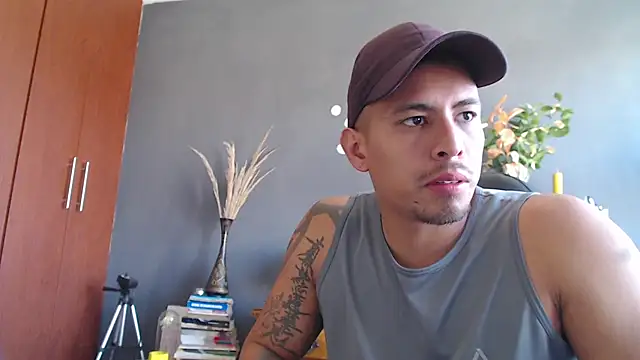 Snapshot of geirge_teacherxx chatting on January 12, 3:57 pm geirge teacherxx online show from January 12, 3:57 pm