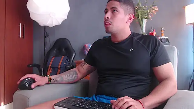 geirge teacherxx online show from November 10, 8:25 pm