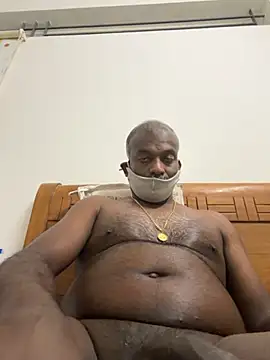 strongguyindia online show from November 10, 8:03 pm