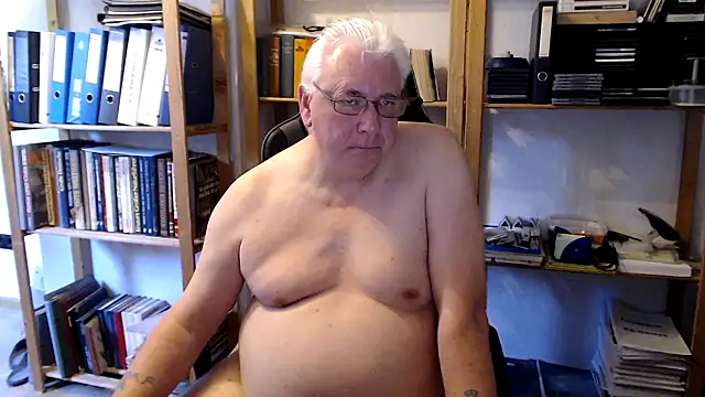 SchwanzhureXXL online show from May 30, 5:40 am