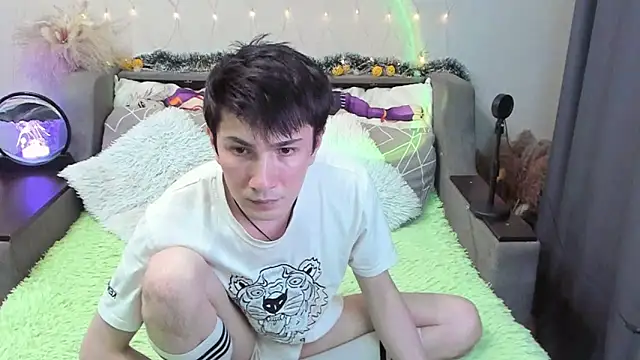 Yumi steve online show from November 14, 4:08 pm