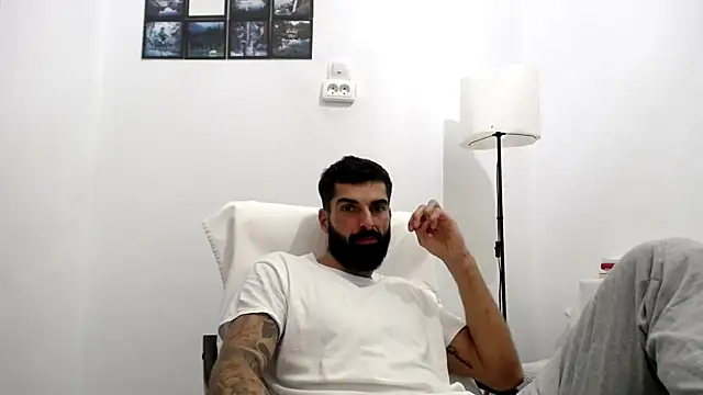 Verycutex online show from October 16, 2:25 pm