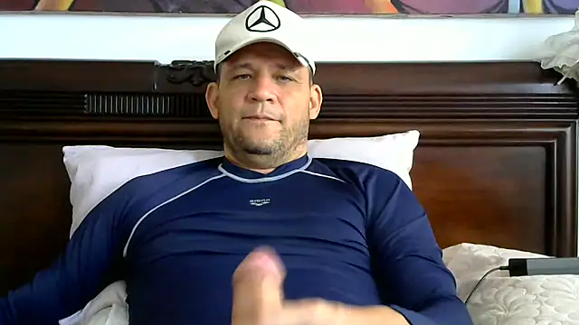 Snapshot of altenori112 chatting on December 31, 8:23 pm altenori112 online show from December 31, 8:23 pm