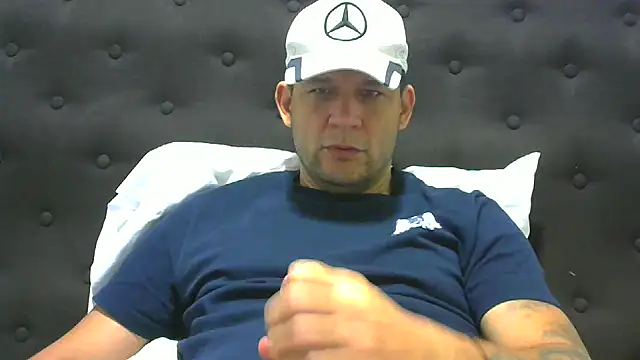 Snapshot of altenori112 chatting on February 22, 2:59 pm altenori112 online show from February 22, 2:59 pm