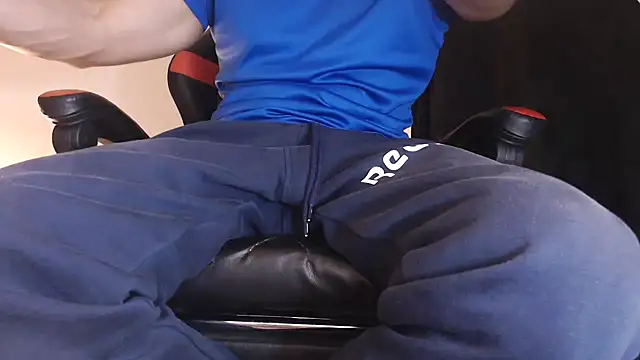 ErosFindomKing online show from November 18, 9:06 pm