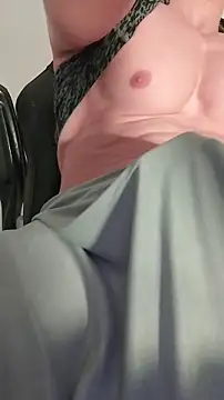 sexy fit guy on cam online show from February 3, 12:21 pm