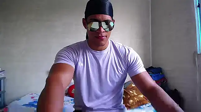 Snapshot of teddyfit19cm chatting on March 10, 12:17 pm teddyfit19cm online show from March 10, 12:17 pm