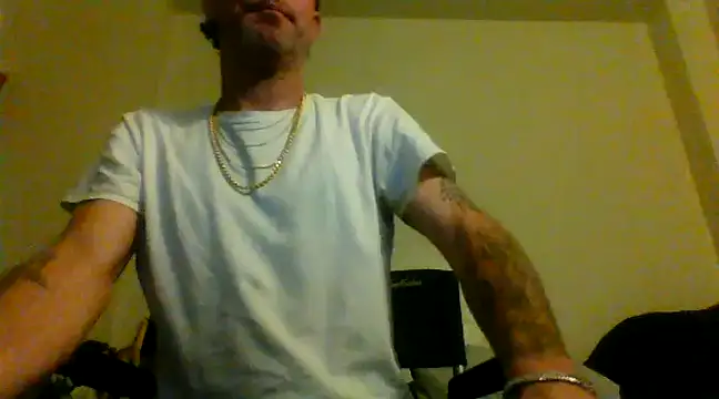 Snapshot of thefire420 chatting on December 3, 4:46 am thefire420 online show from December 3, 4:46 am